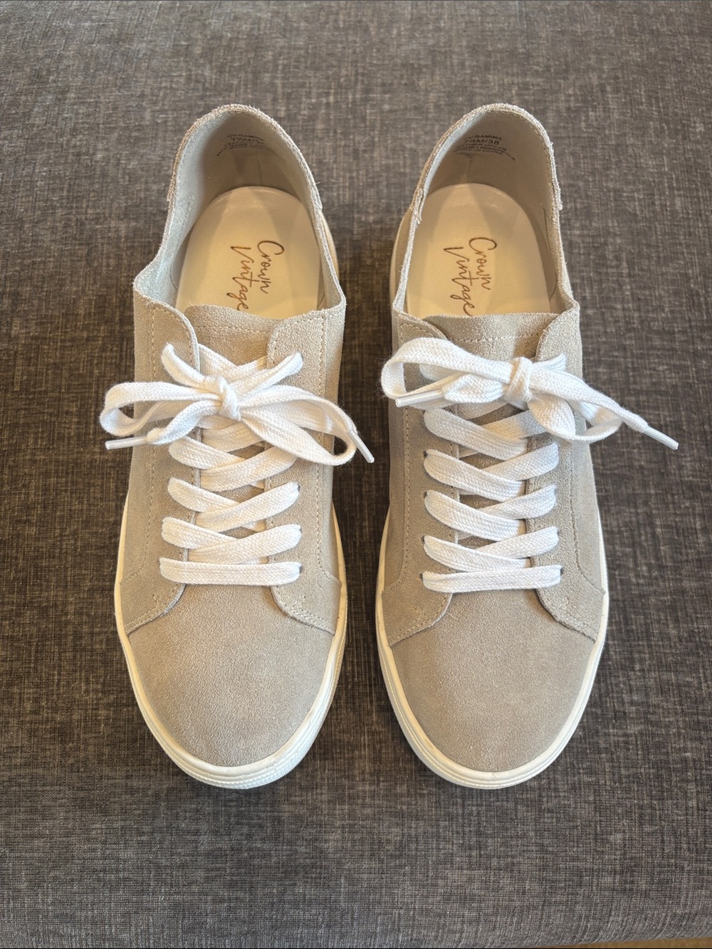 Crown Vintage Gamina Suede Low-Top Sneakers in Beige and White
